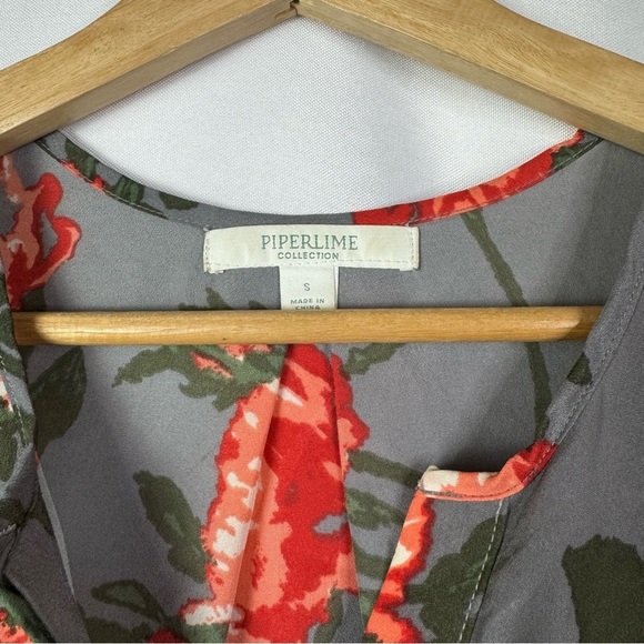 Boutique Piperlime Gray Floral Popover Long Sleeve Blouse S - Picture 4 of 4